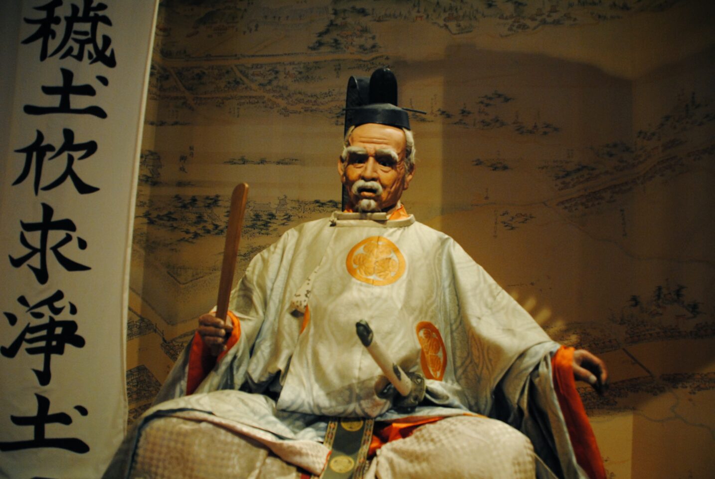 駿府城(静岡市)で展示されている晩年の家康像